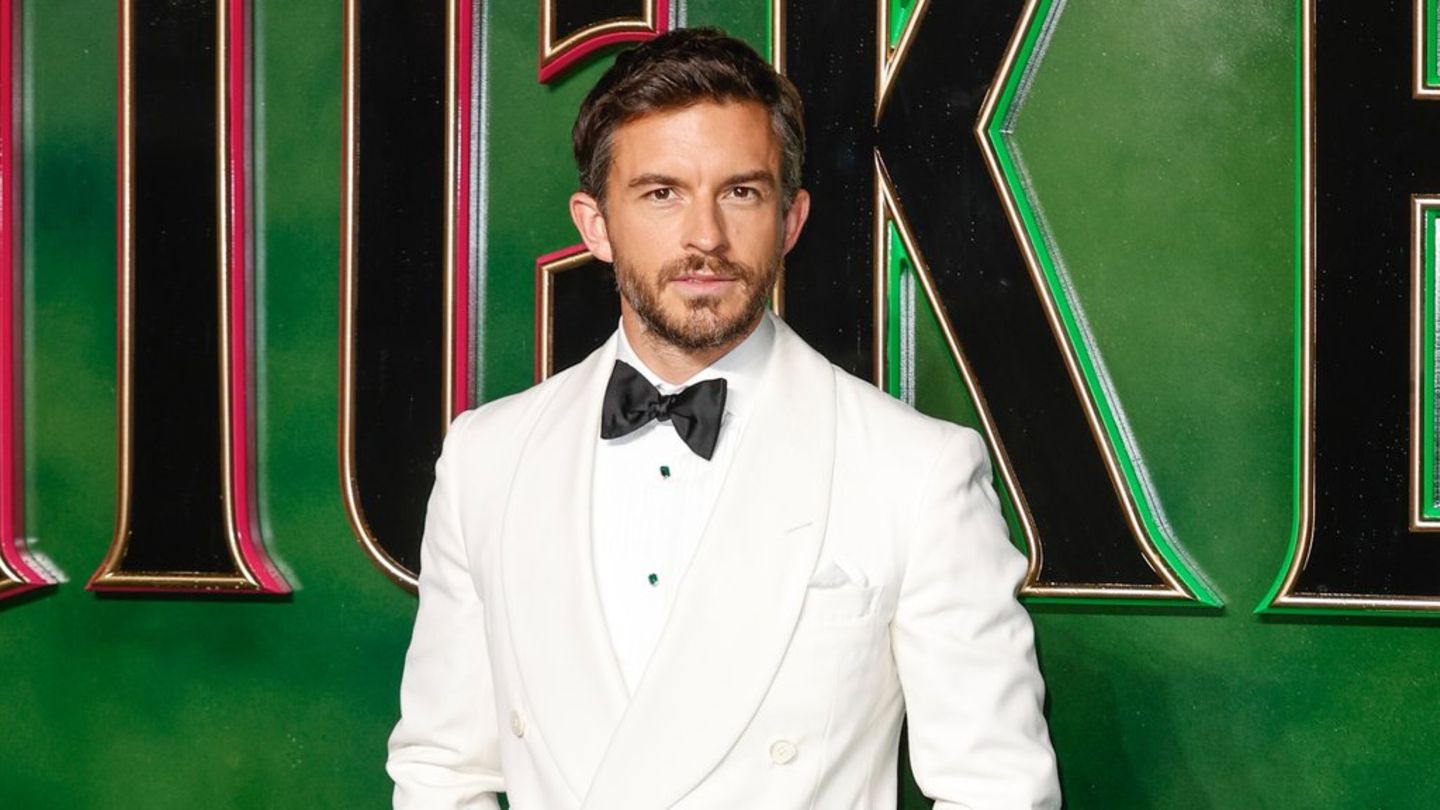 „Wicked“-Star: Jonathan Bailey zum „Sexiest Man Alive“ gekürt