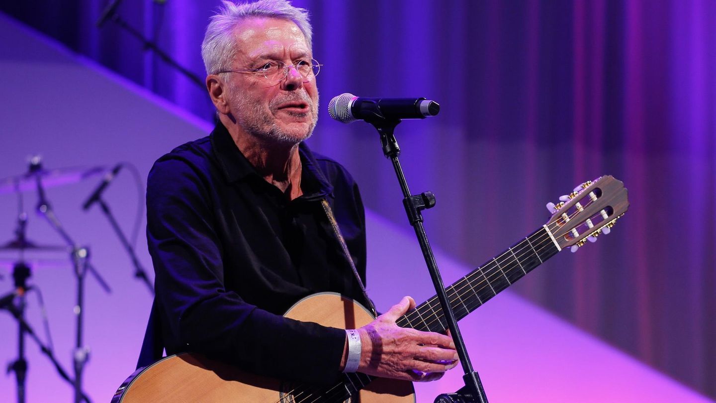 Leute von heute : Haftbefehl-Doku verschafft Reinhard Mey unerwarteten Chart-Erfolg